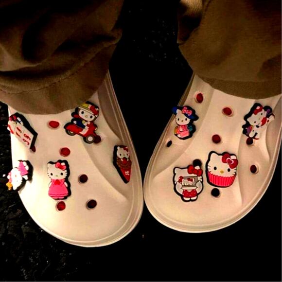 New 10 pcs set Hello Kitty Sanrio Charms Shoe Japanese Chan Clog Mules Foam Boat - Picture 2 of 2